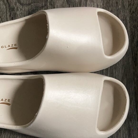 NIB New Celebrity Favorite Slide Sandal Sz 7 - Picture 4 of 9